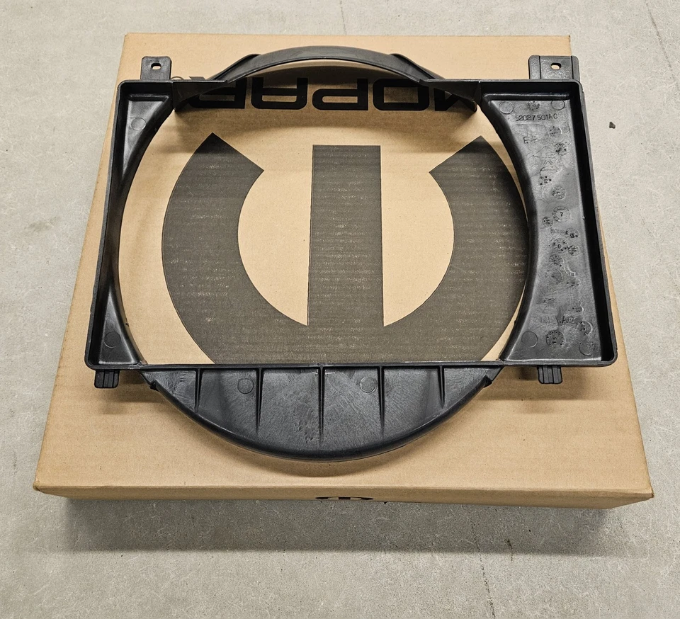 Jeep XJ Cherokee 1987-2001 4,0 L radiador refrigeración ventilador cubierta NEM OEM 52027501AC Foto 2 de 4