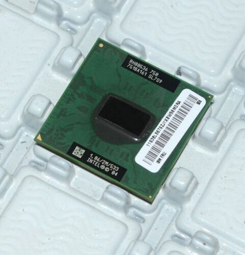 Intel Pentium M 750 1.86GHz 533MHz SL7S9 CPU Processore