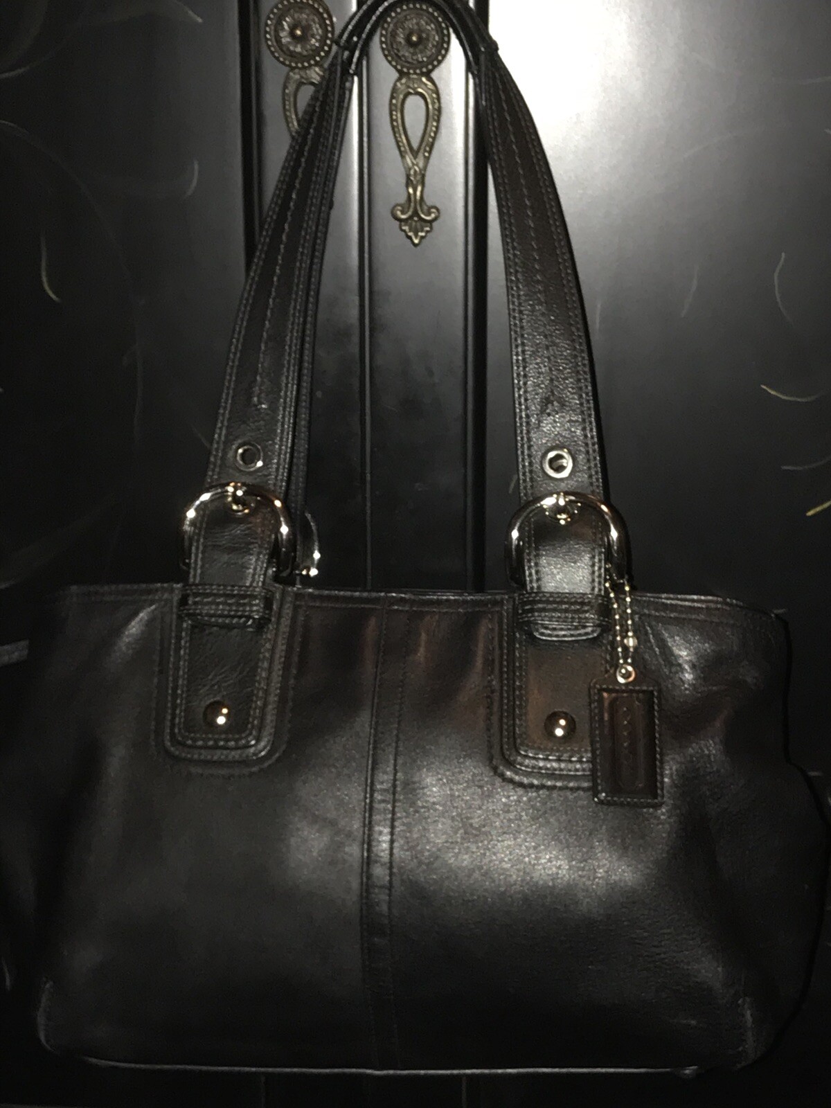 Coach Soho leather shoulder handbag N.  MO820- F 13109