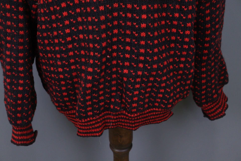 DEVOLD Red Abstract Printed Crew Neck Wool Knit Ski Sweater Size L - Image 3 of 4