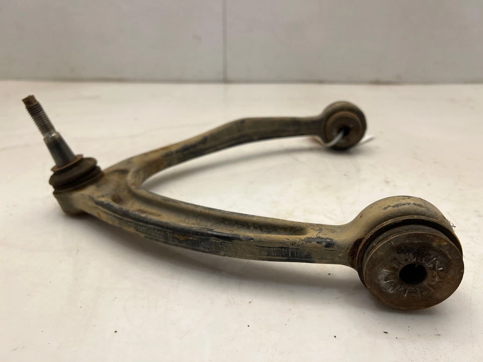 Brazo de control superior delantero Chevy para Tahoe Avalanche Yukon lado del pasajero derecho OEM Foto 2 de 4