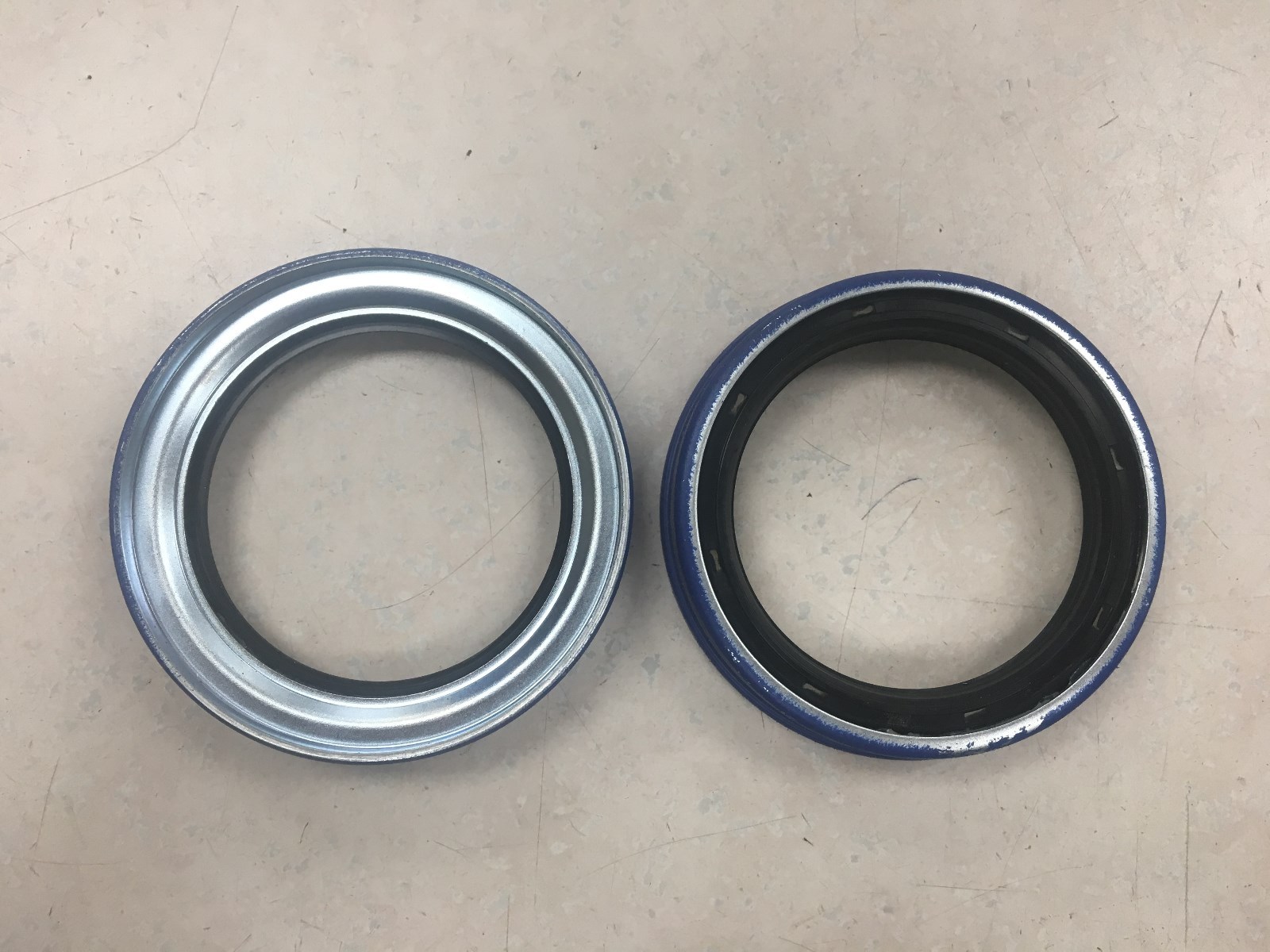 Qty 2 91030 CR 27438 OB27377 Unitized Oil Seal for Hayes #99 