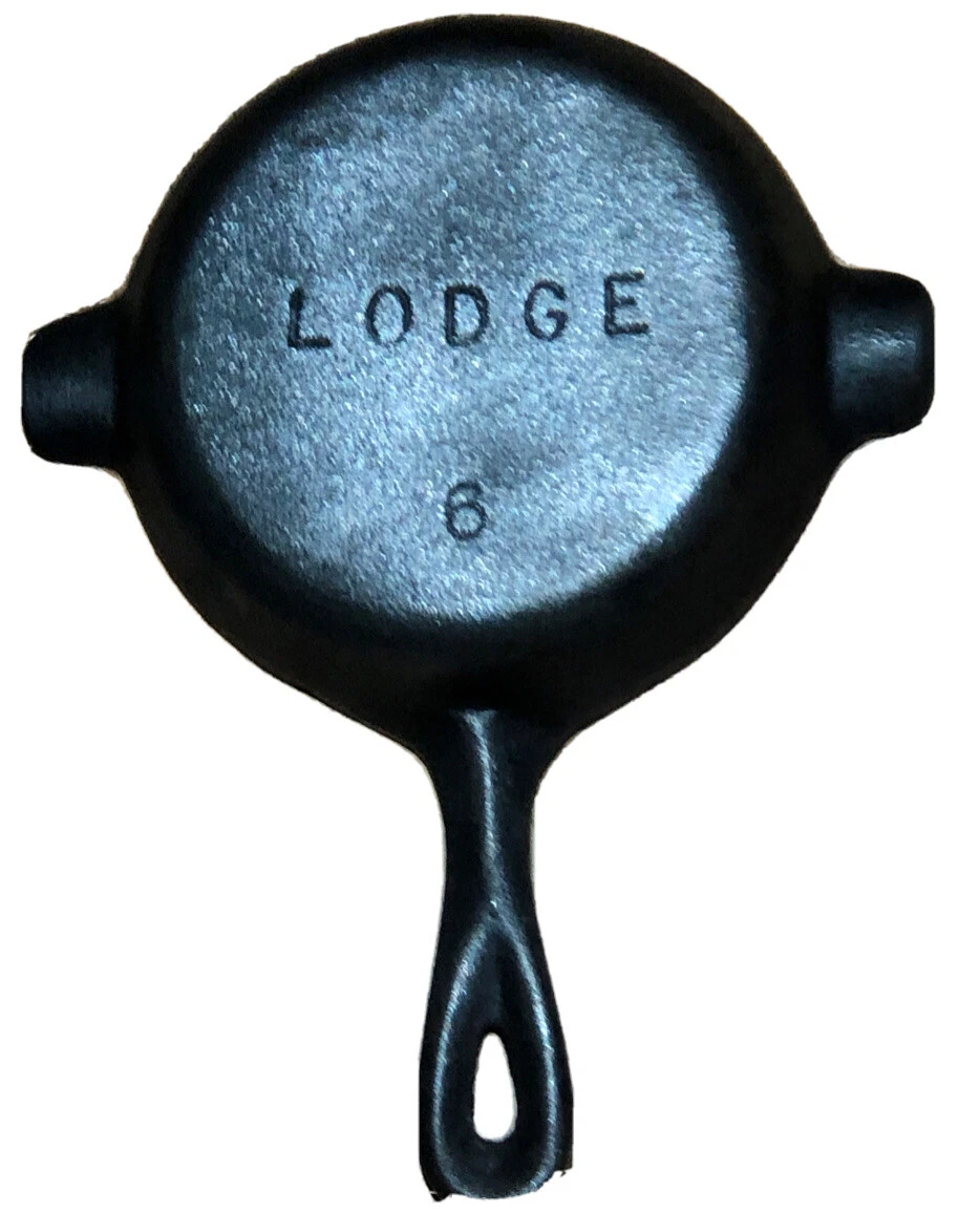 Early Lodge Spoon Rest Cast Iron Miniature Skillet