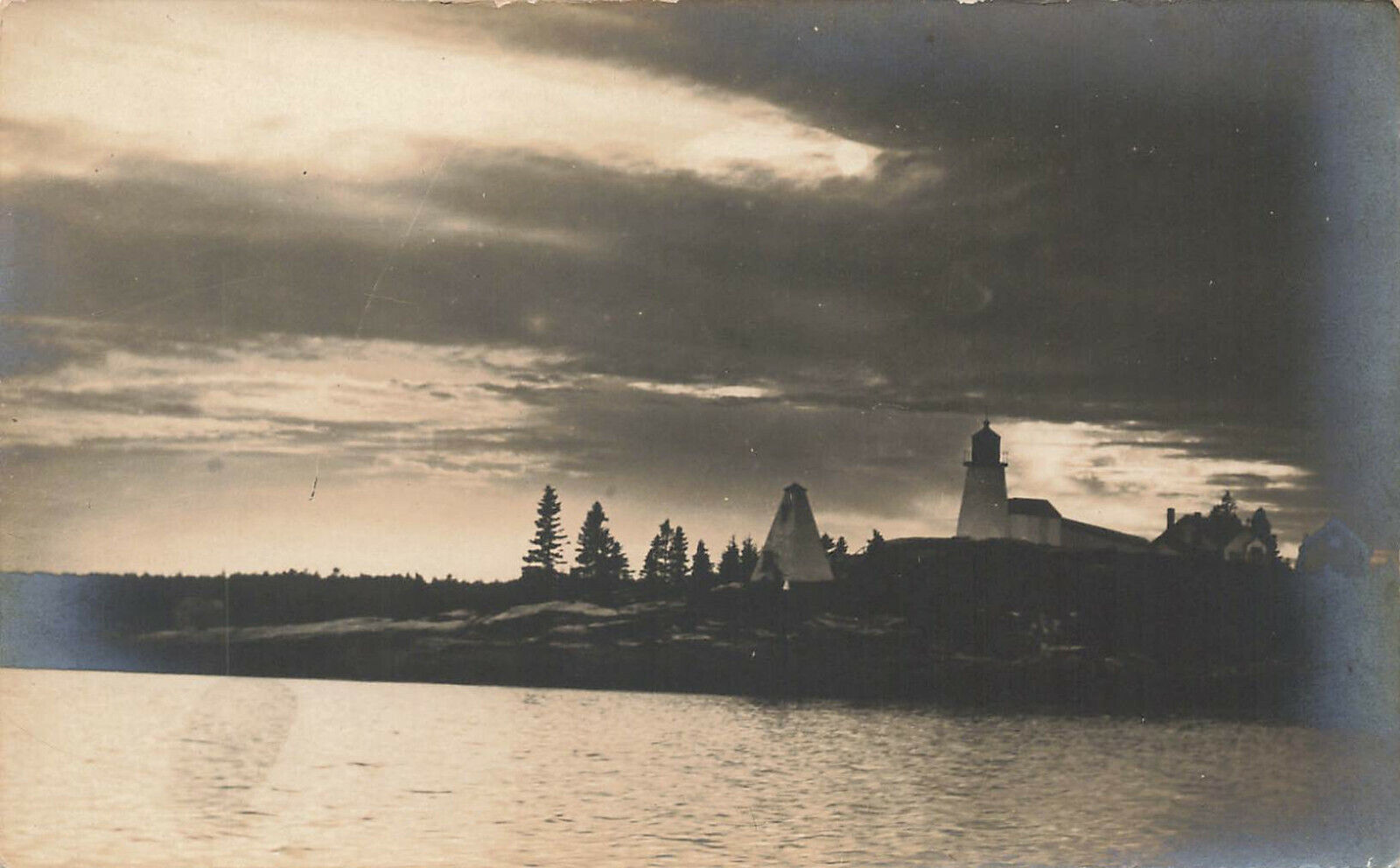 Foto 1 di 2