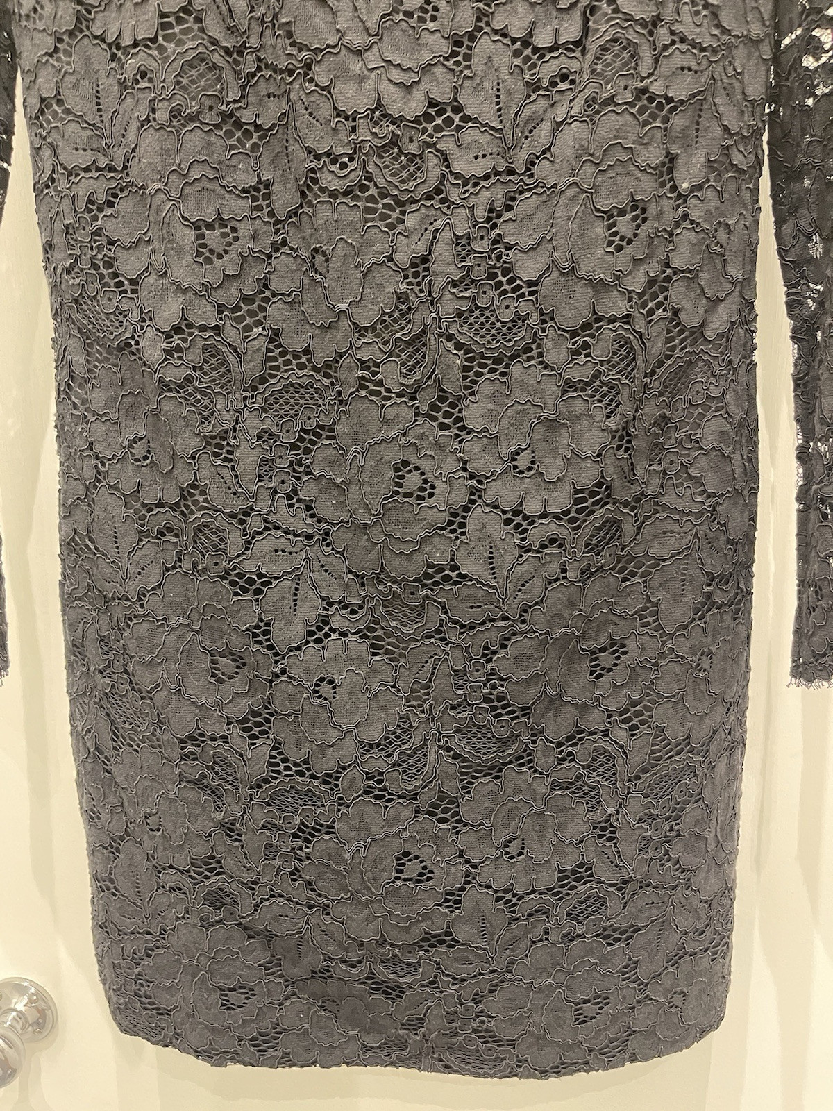 Abito Saint Laurent nero in pizzo con colletto in cristallo argento FR36