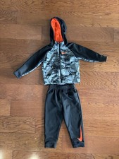 Nike Boy  s 24M Track Suit