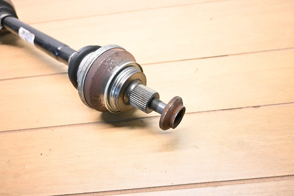 Conjunto de eje CV lado pasajero trasero derecho AUDI S4 S5 S5 18-25 FABRICANTE DE EQUIPOS ORIGINALES 25 k millas Foto 3 de 4