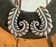 Los Castillo Swirl Foliate Design Sterling Screw Back Earrings Taxco Mexico #238