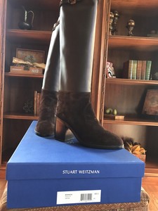 stuart weitzman brown boots