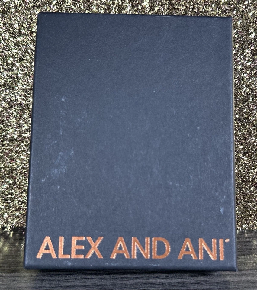 Novo com etiquetas Alex and Ani Sand Dollar III colar expansível com cristal Swarovski em ouro - Imagem 3 de 4