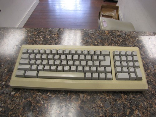 Apple M0110A Computer Inc. Keyboard - LK49