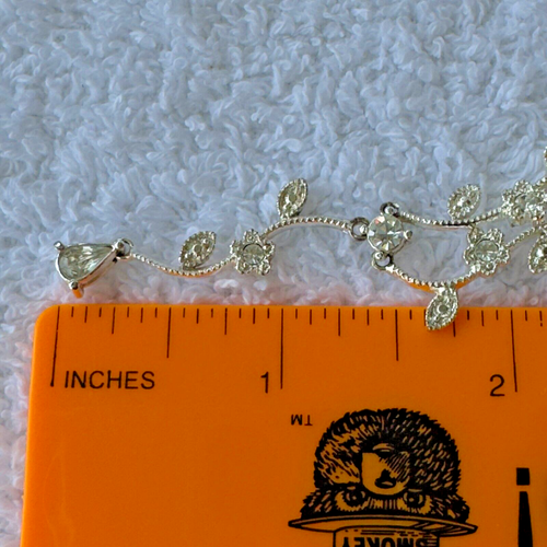 Set Avon Crystal Y Drop Necklace Earrings Silvertone Flower Rosette Vines Dainty - Picture 8 of 11