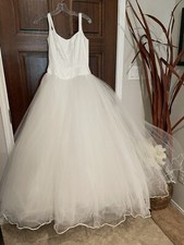 Morilee Wht Women's White Beaded Bodice Tulle Wedding Gown Train Size 12