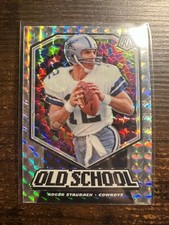 A111,788 - 2020 Panini Mosaic Old School Mosaic #18 Roger Staubach