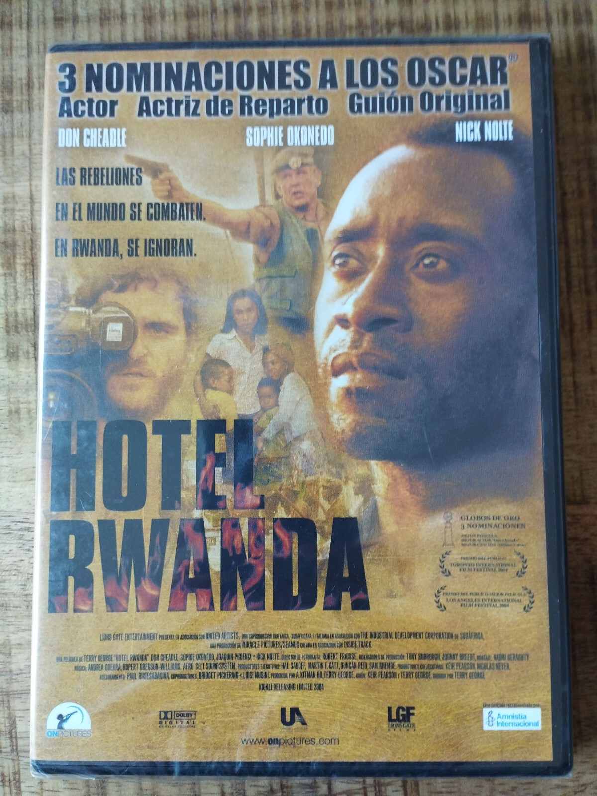 Hotel Rwanda Don Cheadle Nick Nolte - DVD + Extras Spanish English Region 2 New