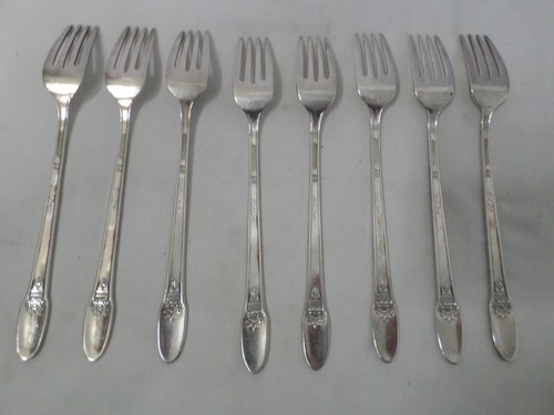 Juego De Colección De 8 Tenedores De Cena First Love 1847 Rogers Bros IS Plato De Plata Cubiertos - Imagen 6 de 11