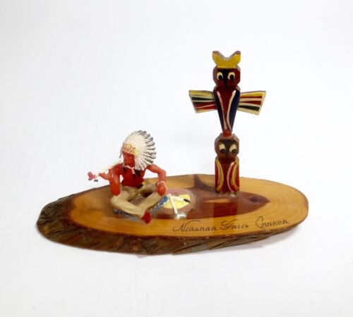 VINTAGE NIAGRA FALLS SOUVENIR INDIAN CHIEF WITH TOTEM POLE Toy Soldier Elastolin - Picture 2 of 3