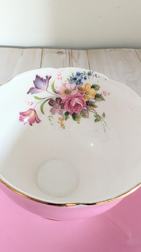 Paragon Vintage Double Warrant Floral Pink Gold Footed Tea Cup & Saucer Set - Picture 9 of 15