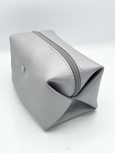 Bvlgari Emirates Business Class Amenity Kulturtasche Damen Silber Reise Reißverschluss - Bild 5 von 8