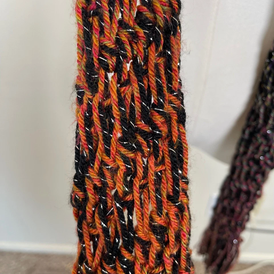 Bufanda ajustada de ganchillo tejida hecha a mano para mujer flecos metálicos brillantes Y2K Boho Chic Foto 4 de 4