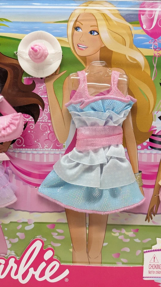 NUEVO Barbie Moda Ropa y Accesorios R4253 Mattel 2009 Foto 4 de 4