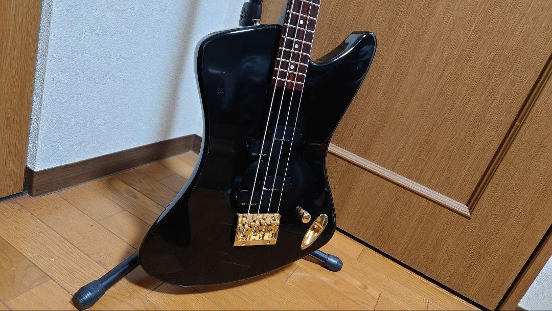 Burny エレキベース ブラック　型番忘れましたがlpb80かlsb80 Burny エレキベース ブラック 型番忘れましたがlpb80かlsb80