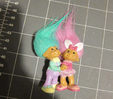 Russ & Berrie Co Rubber Troll Couple Hugs Green & Pink Hair, New Old Stock