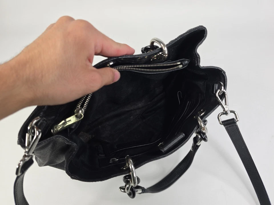 Michael Kors Monograma Cuero Negro Cynthia Bolso de Mano Correa de Hombro Ajustable Foto 4 de 4