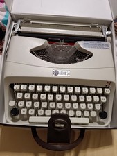 Macchina da Scrivere Portatile vintage Amica 56 