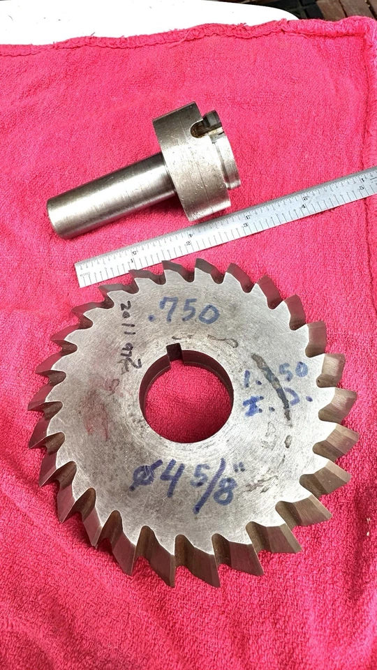 Sierra cortadora y eje 45 por lado 4,62 diámetro 0,75 espesor 1,25 diámetro eje 0,75 vástago Foto 4 de 4