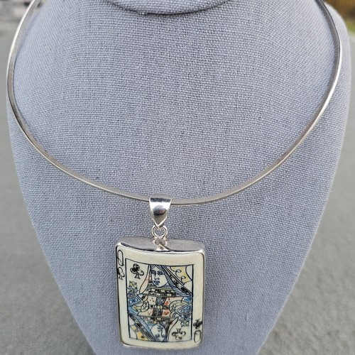 Charles Albert Queen of Clubs Playing Card Pendant Sterling Silver Collar Chain - Picture 5 of 11