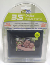 Giinii 3.5in digital picture frame Plug In Or Batteries
