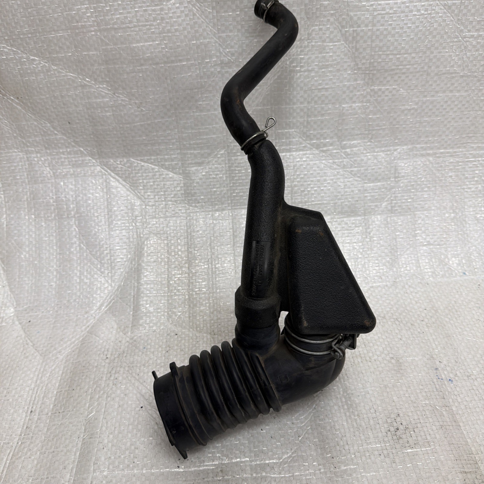 11-17 Lexus CT200h Air Intake Hose Resonator OEM✅