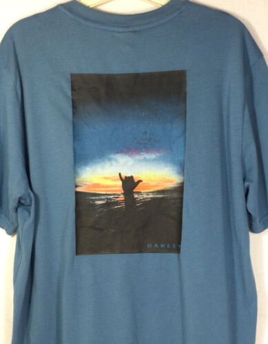  Oakley Men's Jupiter Frog TEE, New Athletic Grey, X-Large :  Clothing, Shoes & Jewelry