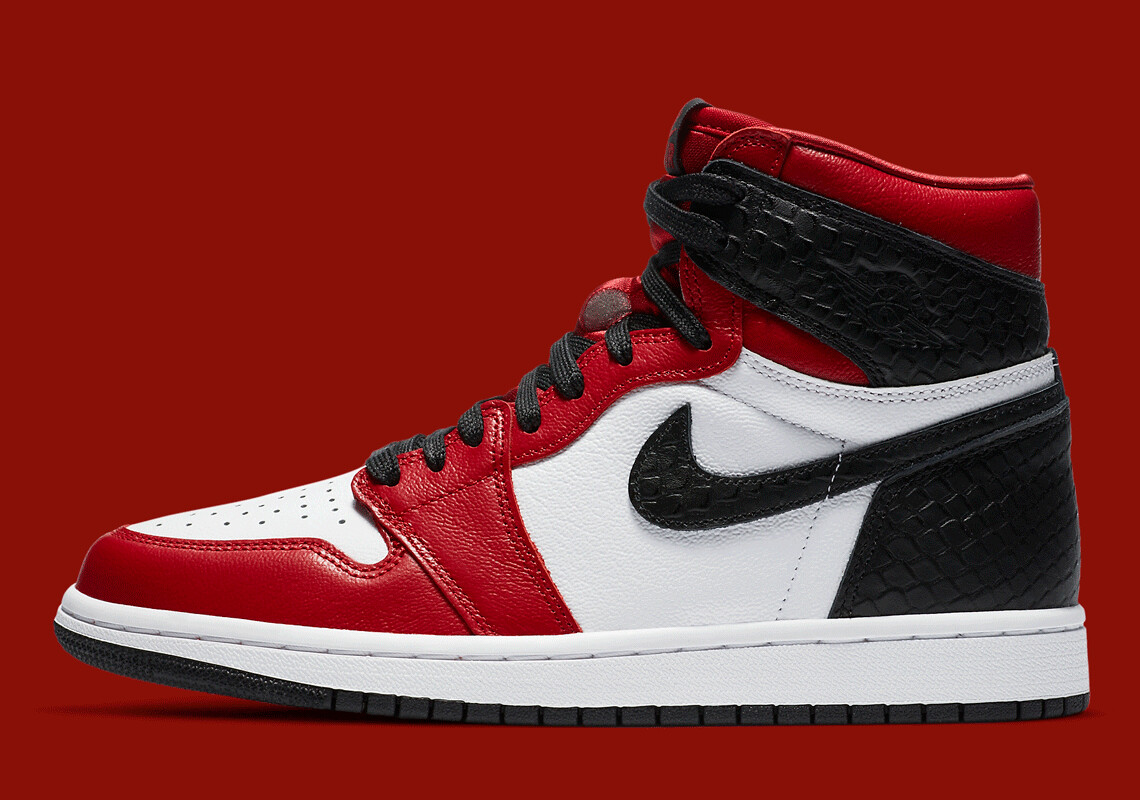 Nike Women's Air Jordan 1 High OG Shoes Satin Snake Chicago CD0461