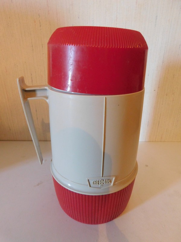 Vintage Thermos Drink Soup Vacuum Jar Model #6202 Red & Tan 1 Pint Wide Mouth