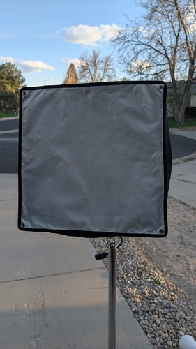 Lowel Rifa (LC-44EX & LC-55EX) Softbox Lighting Kit w/Heavy Duty Neewer Stands - Picture 6 of 17