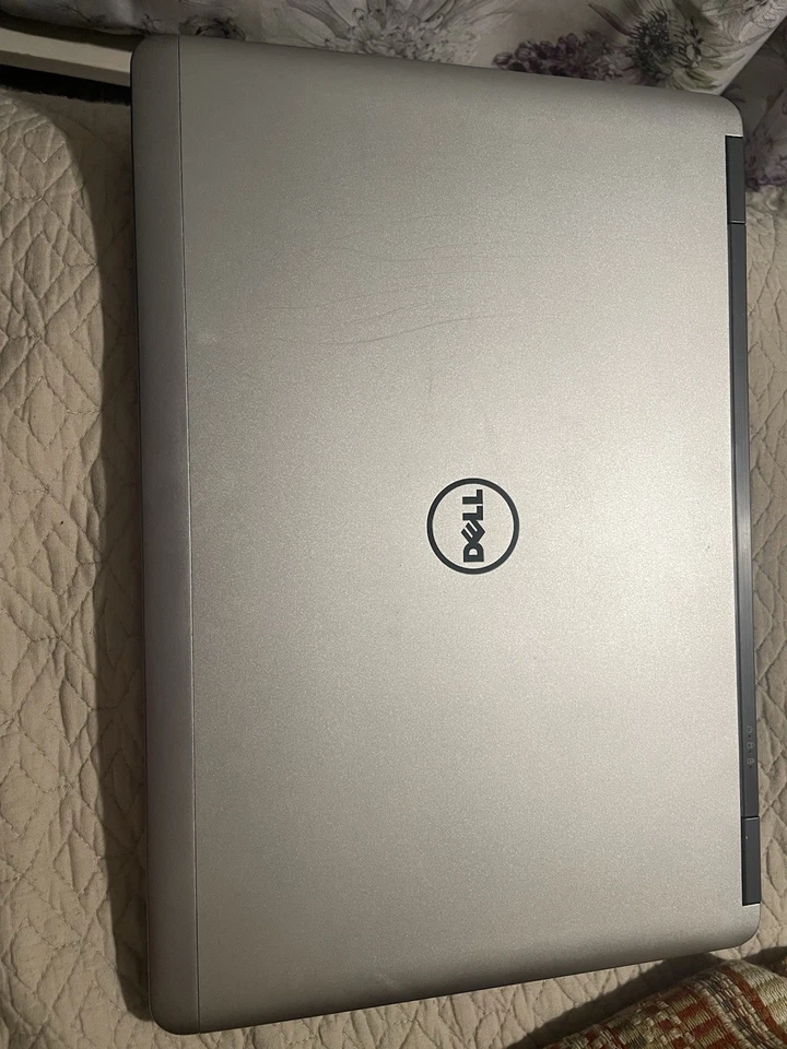 Dell Latitude E7440 - Intel Core i5, 8GB RAM, 256GB SSD, Windows 10 Foto 4 de 4