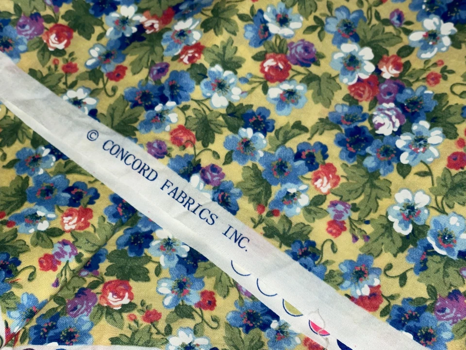 Por 1/2 yarda Joan Kessler Concord Vintage Azul Rosa Floral sobre Tela de Algodón Amarillo Foto 3 de 4