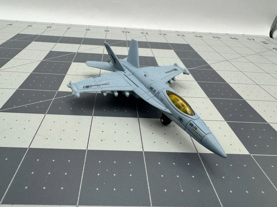 Matchbox SB-76 Super Hornet Diecast Jet Avión Juguete Avión Azul Militar Foto 4 de 4