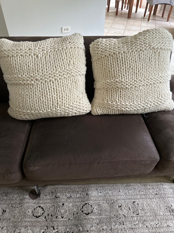 2 Nordstrom Woven White/Cream Knit Throw Pillow With Removable Cover 20x20