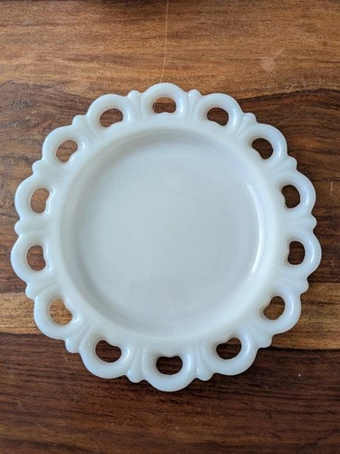 Vintage Anchor Hocking Open Lace Edge White Milk Glass Old Colony 8" Plate Heart