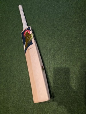 Arks GOLD 1200gms only: 8 Grains Player English Willow Cricketschläger