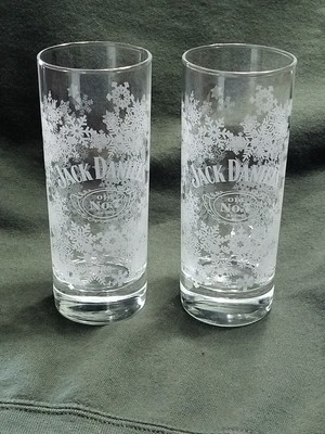 Jack Daniel's 2 Glasses Whiskey Highball Glass Seasonal Etched Snowflake 