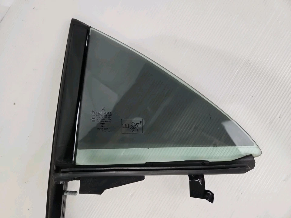 Cuarto de cristal trasero izquierdo mercedes w117 cla250 14-19 oem Foto 2 de 4