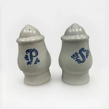 Pfaltzgraff Yorktowne Salt and Pepper Shaker Set Stoneware Blue Floral