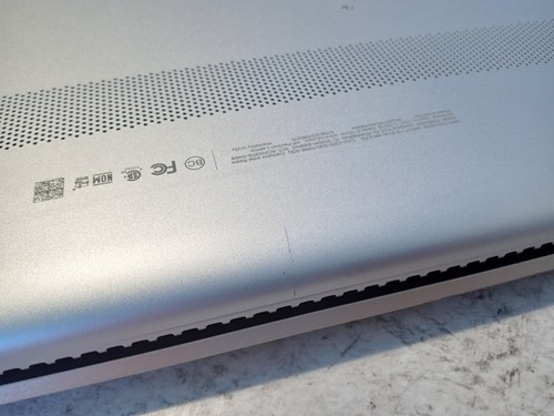 HP Pavilion 15-CD075NR 15.6" Laptop AMD A12-9720P Radeon R7 GRAPHICS *READ* -FM - Zdjęcie 9 z 9