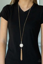 PAPARAZZI  SPARKLING SPECTACLE GOLD NECKLACE  EARRING SET