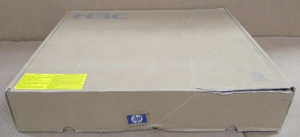 New HP A3000-8G-PPOE+ Wireless Switch 8x Ports 10/100/1000 JD444A WX3000 Series  - Image 3 of 4