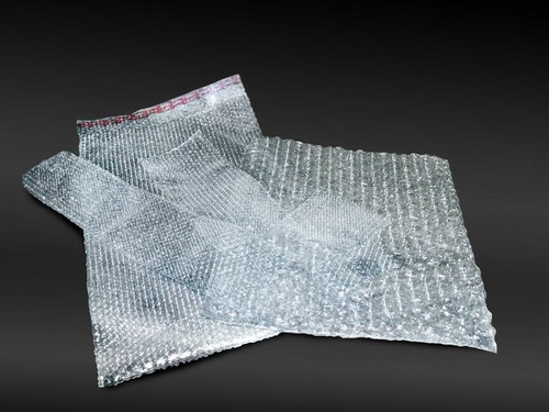 BUBBLE OUT BAGS PROTECTIVE WRAP POUCHES 4x5.5 4x7.5 6x8.5 8x11.5 9x12 12x15.5 - Picture 2 of 2